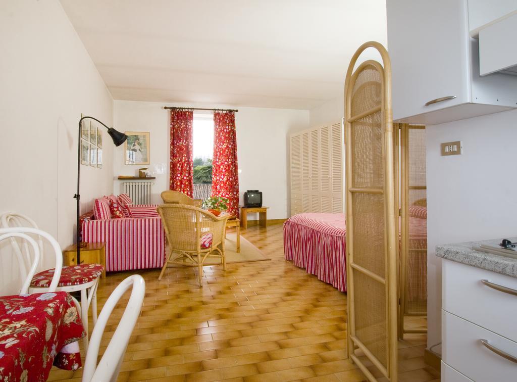 Agriturismo Il Torrione Pinerolo Habitación foto